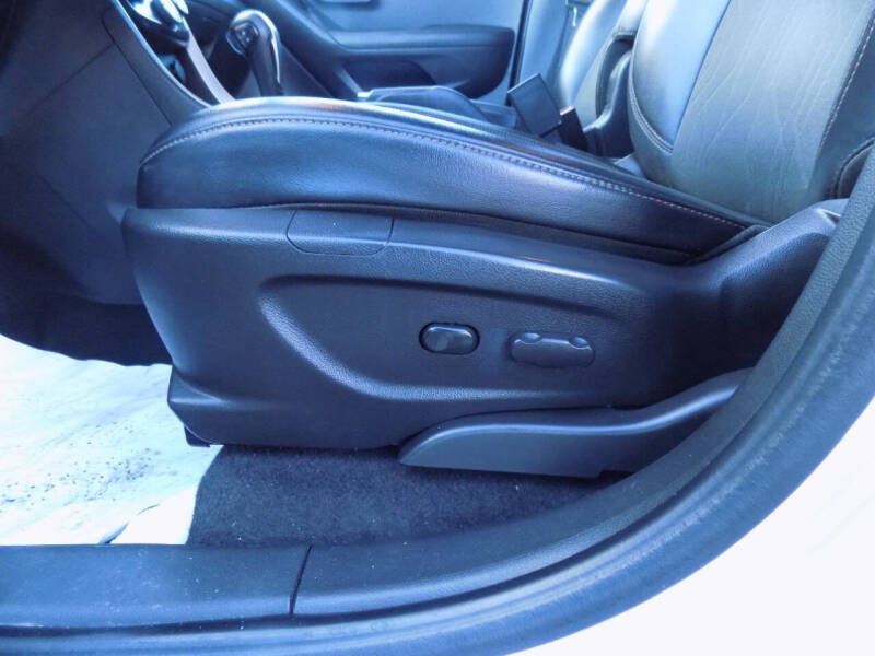 2019 Chevrolet Trax LT's photo