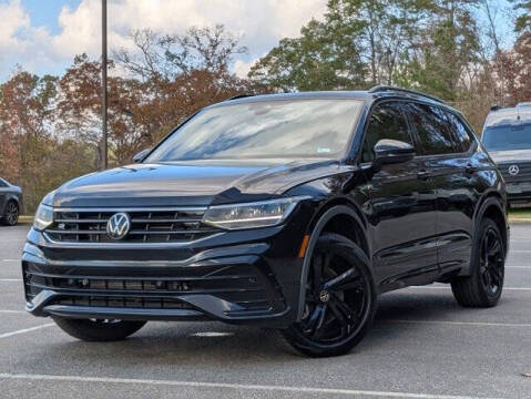 2023 Volkswagen Tiguan SE R-Line Black