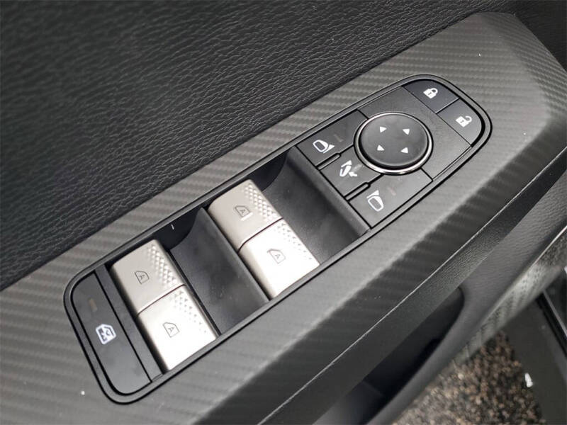 2025 Mitsubishi Outlander SEL Platinum Edition