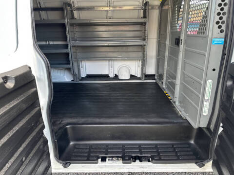 2022 Chevrolet Express 2500