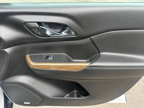 2017 GMC Acadia SLE-2