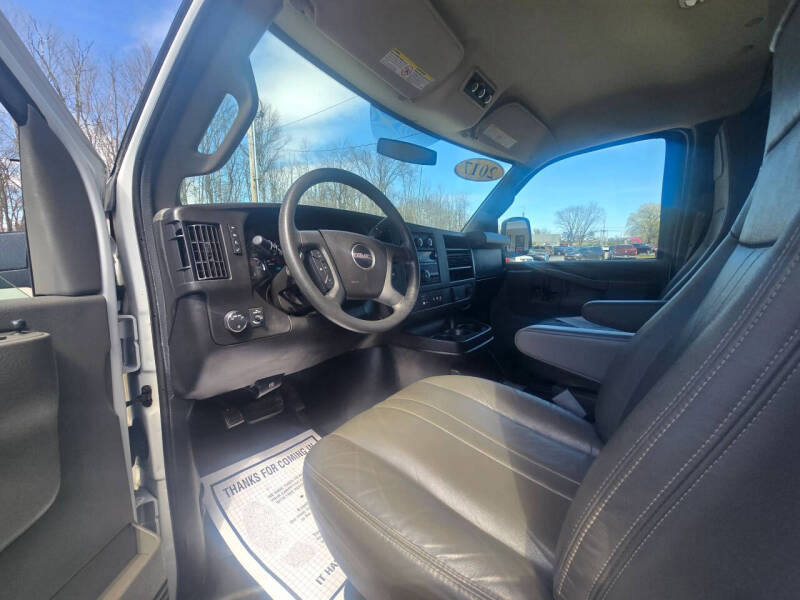 2017 GMC Savana LS 3500