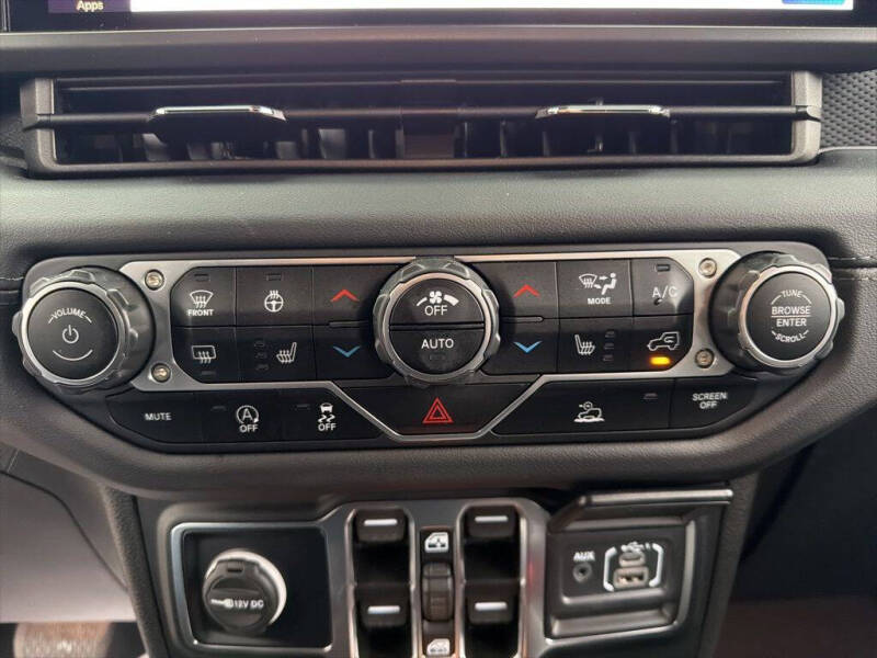 2024 Jeep Gladiator Mojave