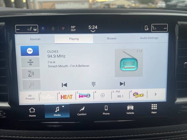 2026 Chrysler Pacifica Select