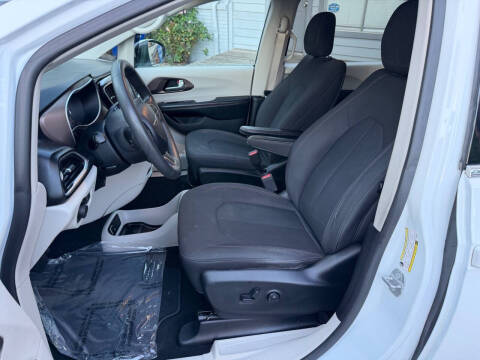 2018 Chrysler Pacifica LX