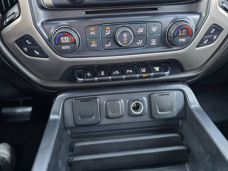 2017 GMC Sierra 3500HD Denali