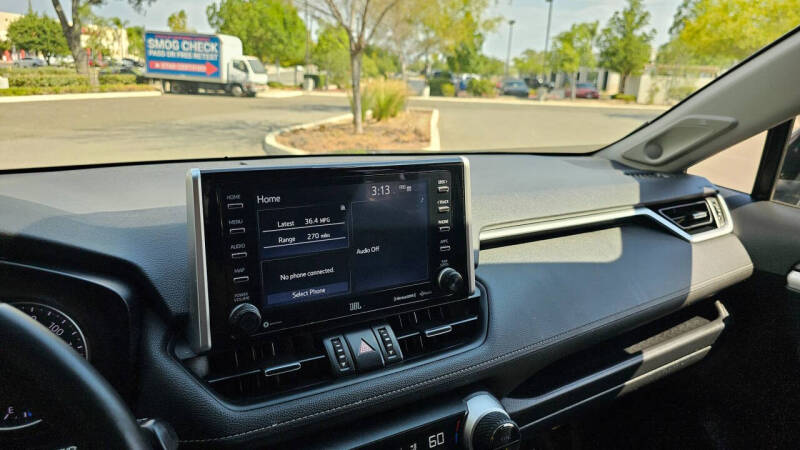 2021 Toyota RAV4 Hybrid XLE Premium