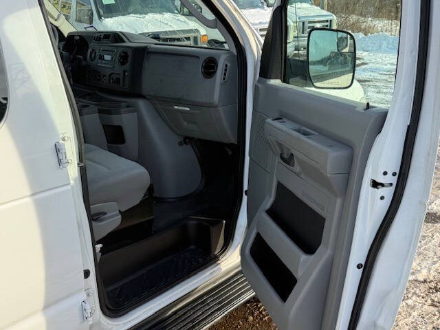 2011 Ford E-Series E-350 SD XL