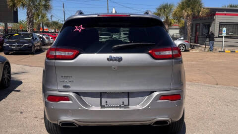 2016 Jeep Cherokee Overland