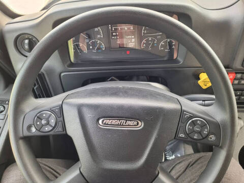 2025 Freightliner M2 106