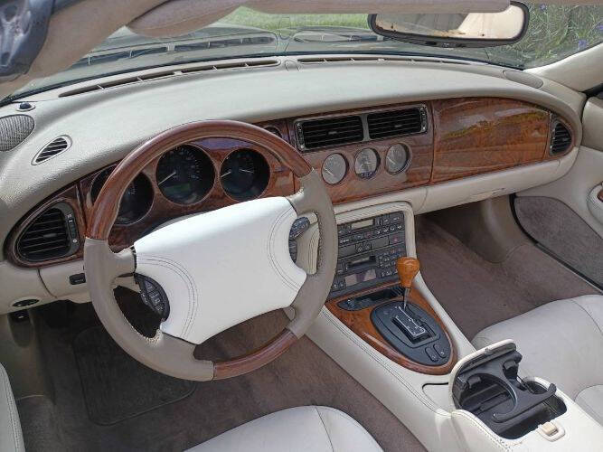 1998 Jaguar XK8
