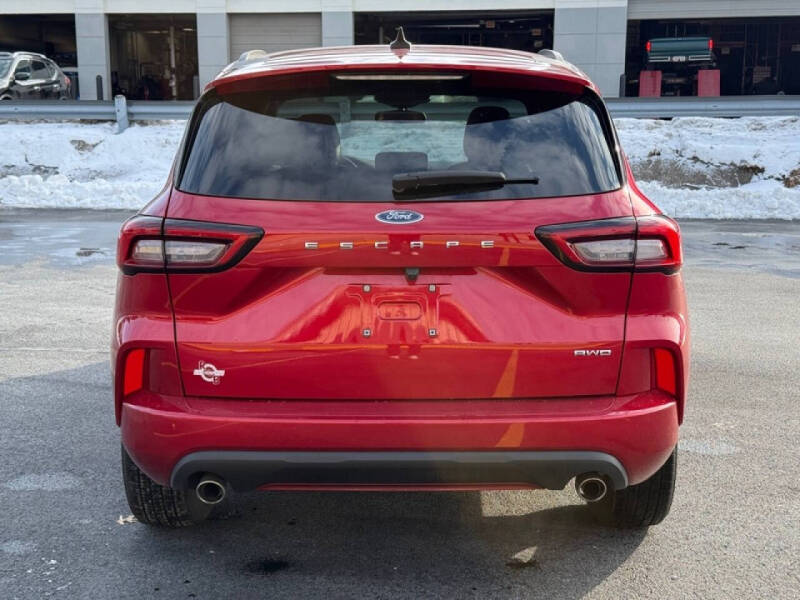 2024 Ford Escape ST-Line