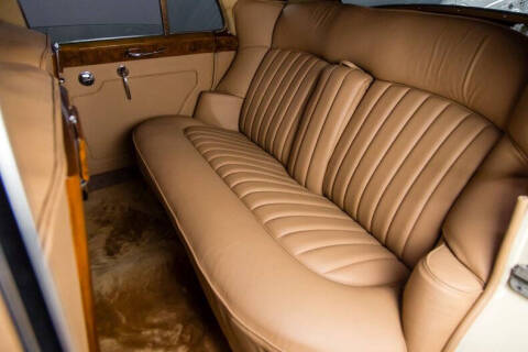 1961 Rolls-Royce SILVER CLOUD LWB