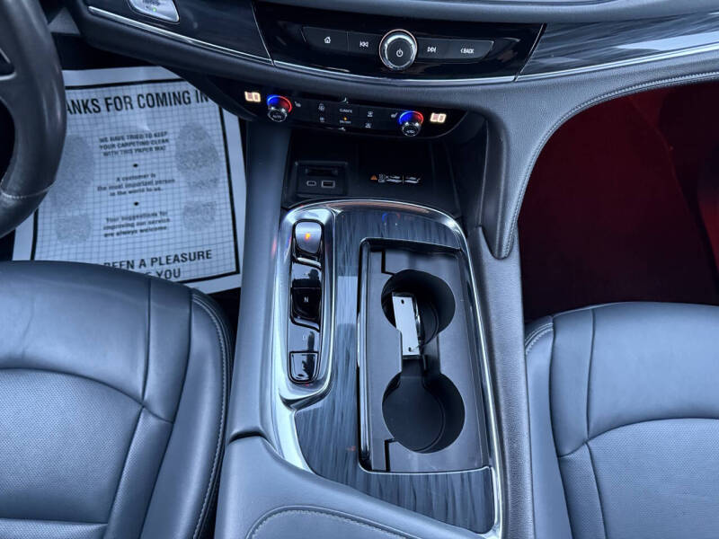 2022 Buick Enclave Essence