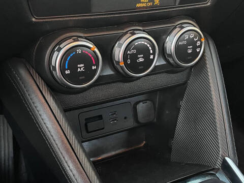 2019 Toyota Yaris XLE