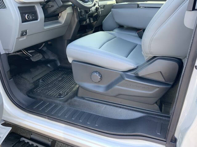 2025 Ford F-350 Super Duty XL