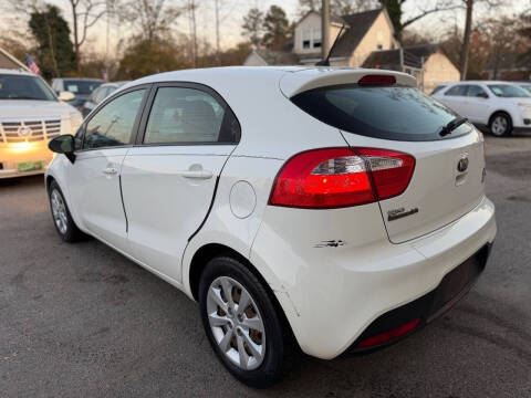2013 Kia Rio 5-Door LX