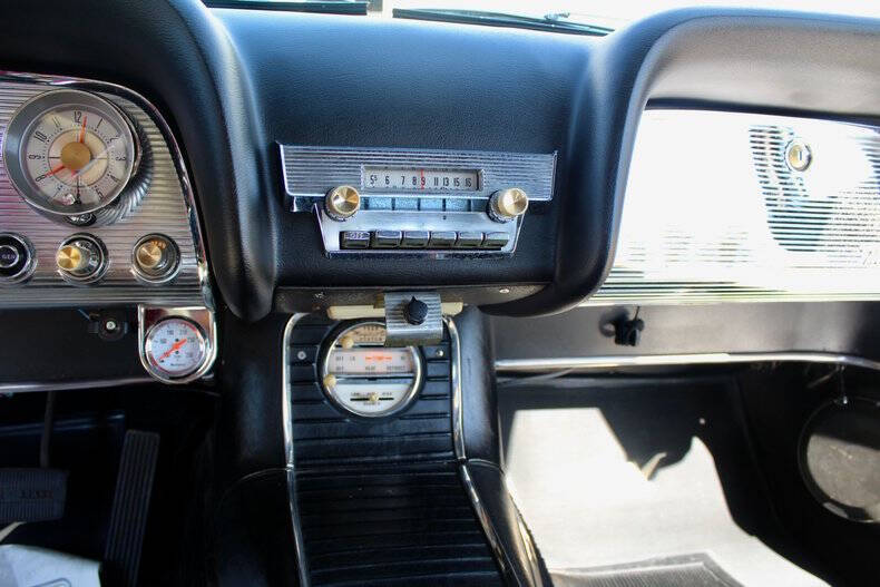 1959 Ford Thunderbird