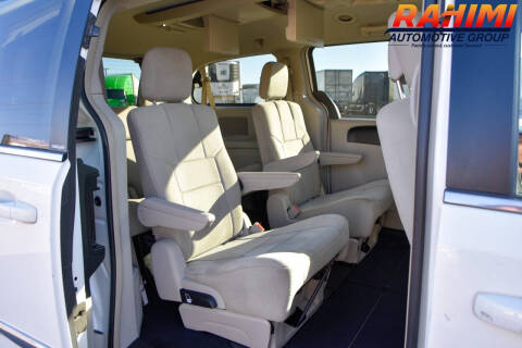 2012 Chrysler Town and Country Touring