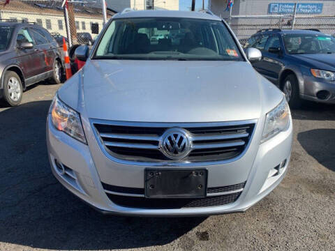 2011 Volkswagen Tiguan SEL 4Motion