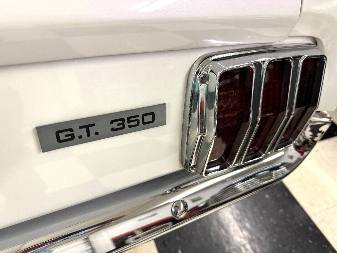 1965 Ford Mustang 21