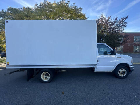 2022 Ford E-Series E-350 SD