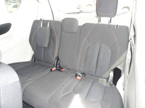 2017 Chrysler Pacifica LX