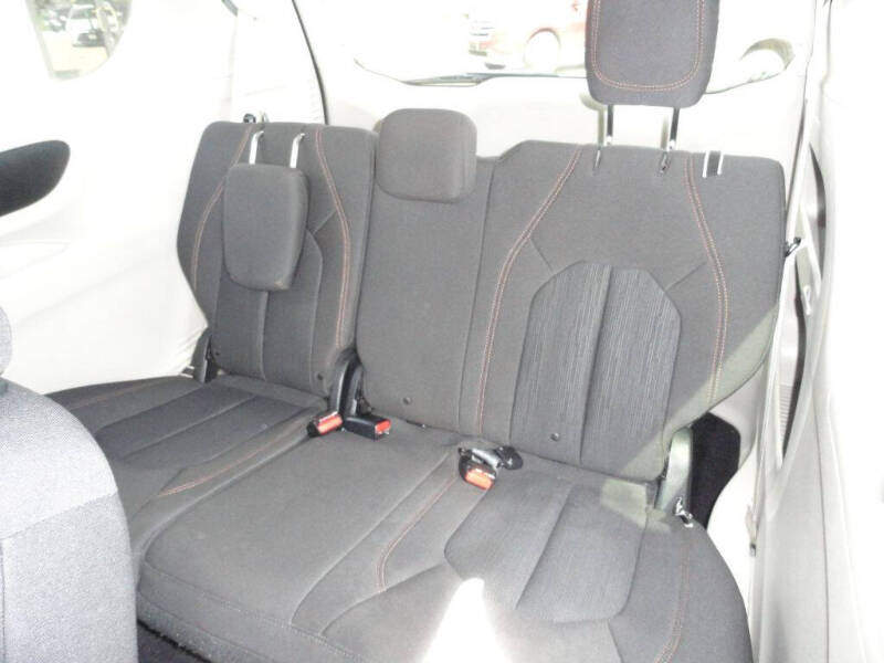 2017 Chrysler Pacifica LX