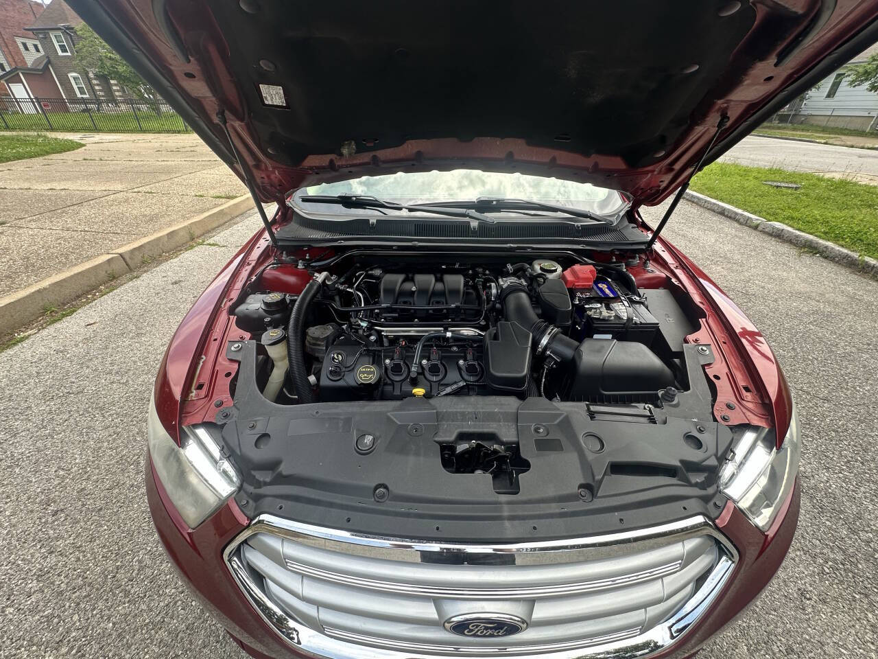 Red 2015 Ford Taurus SEL SEL 4dr Sedan 21