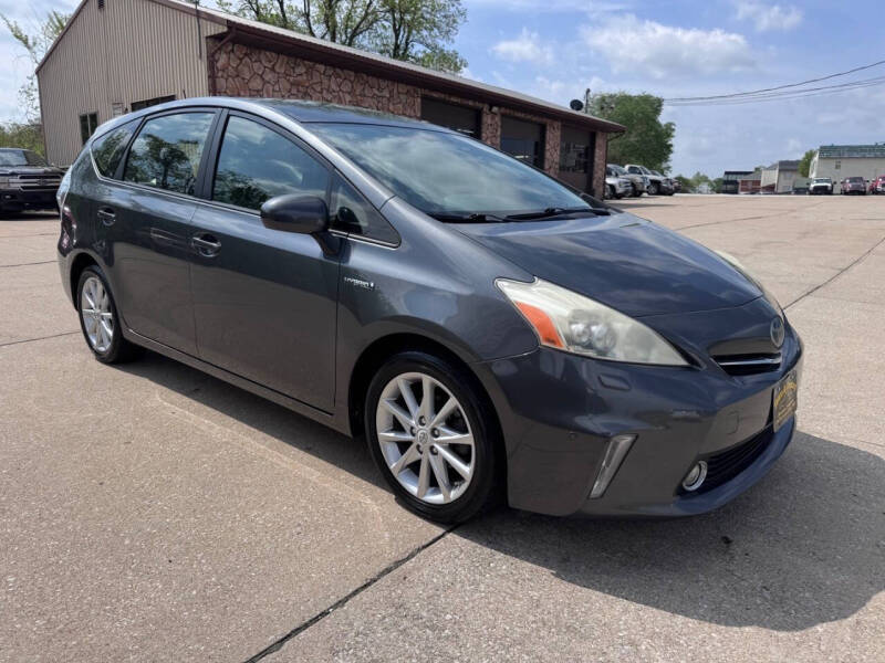 2013 Toyota Prius v Five
