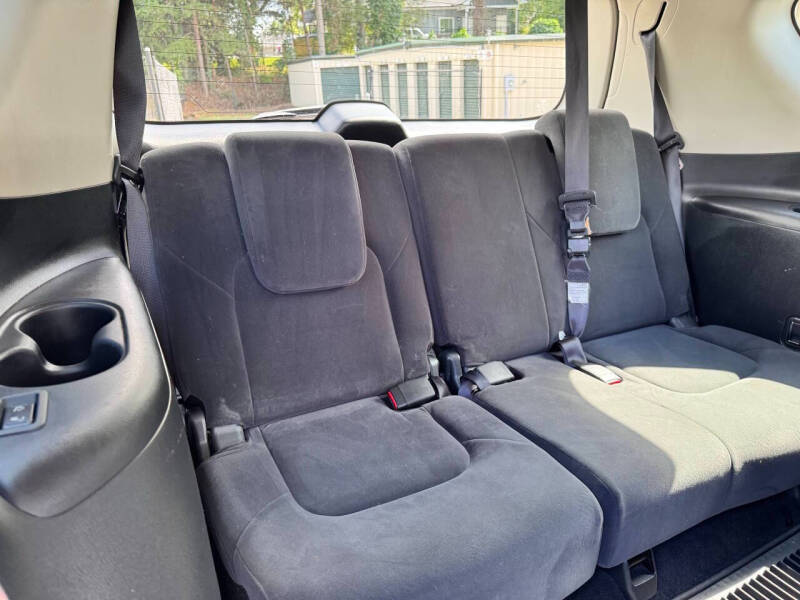 2017 Nissan Armada SV