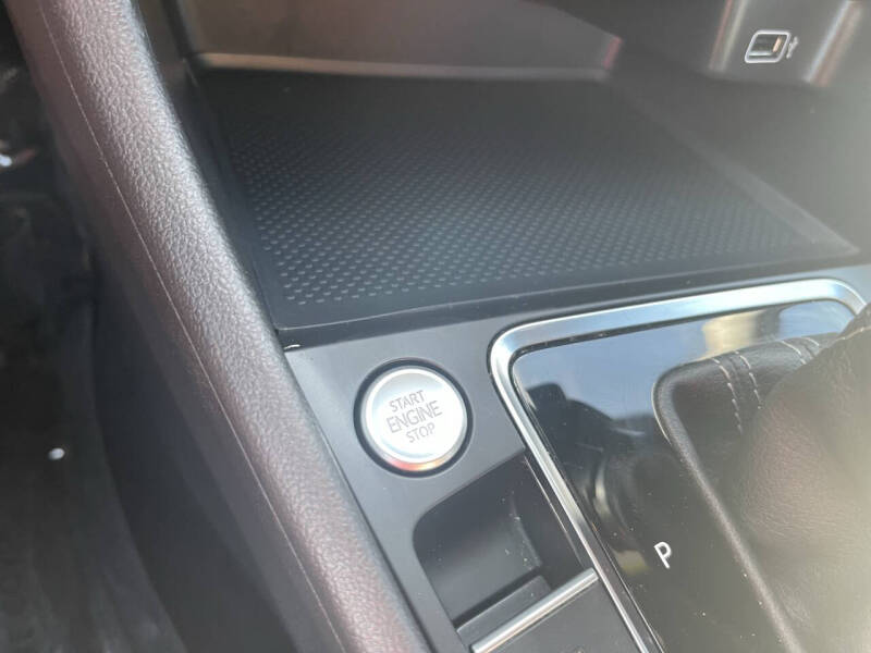 2019 Volkswagen Jetta R-Line