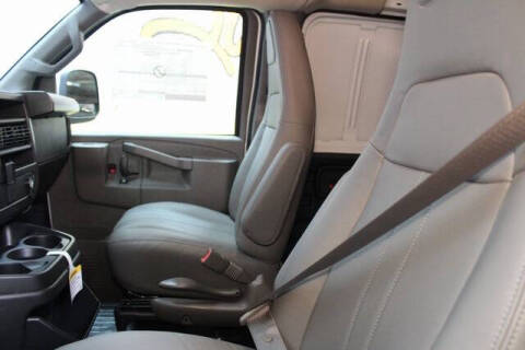 2025 Chevrolet Express 2500