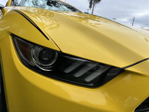 2017 Ford Mustang EcoBoost Premium