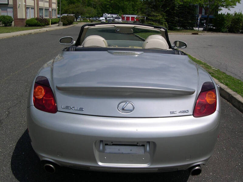 2005 Lexus SC 430
