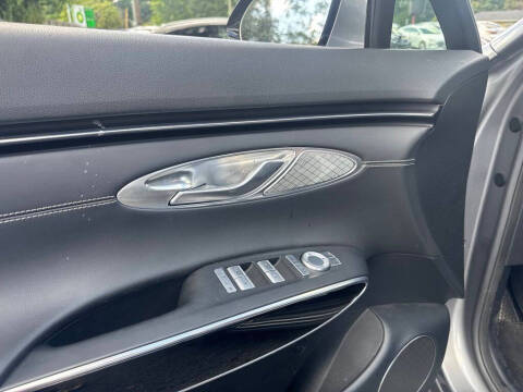 2025 Genesis GV70 2.5T Standard