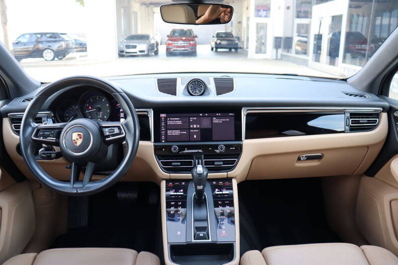 2023 Porsche Macan