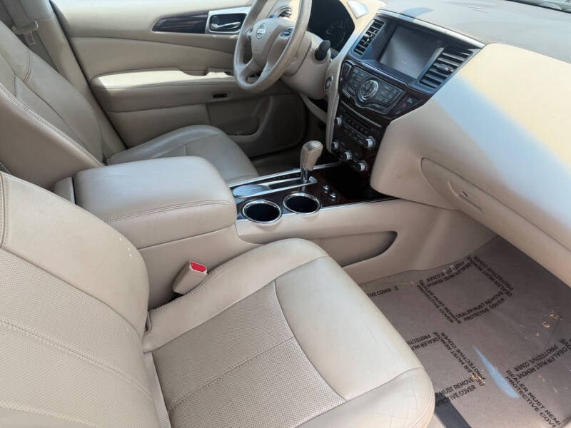 2013 Nissan Pathfinder Platinum