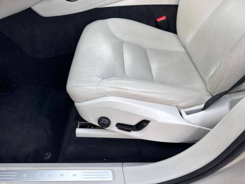 2016 Volvo XC90 T5 Momentum