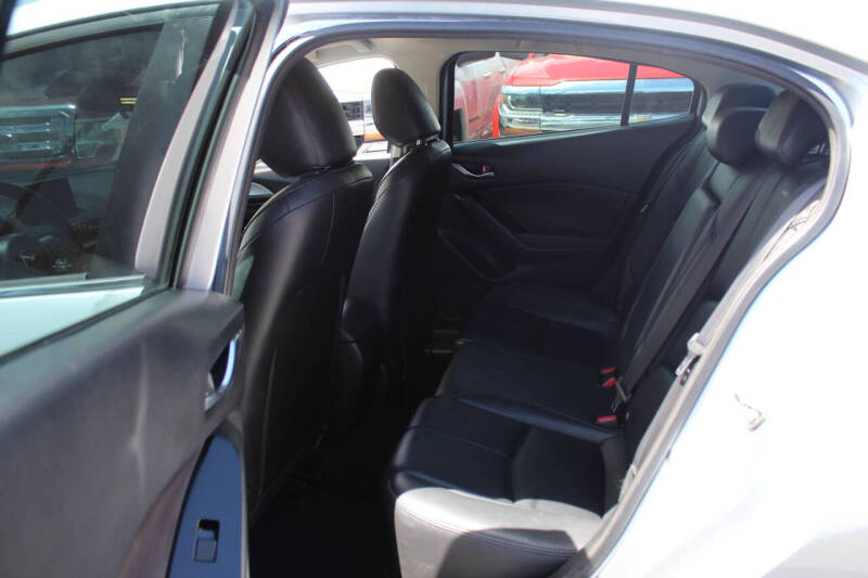 2018 Mazda MAZDA3 Touring