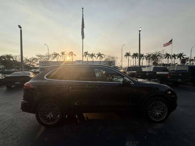 2016 Porsche Cayenne S