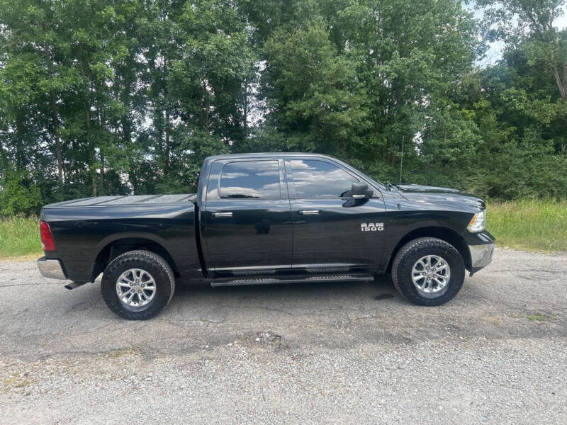 2016 RAM 1500 SLT