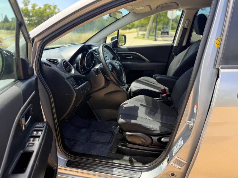 2012 Mazda MAZDA5 Sport