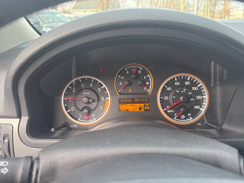 2013 Nissan Armada SV