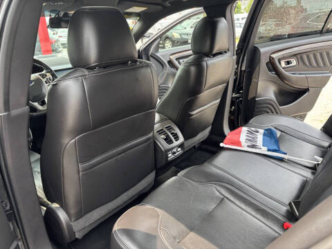 2015 Ford Taurus Limited