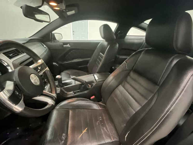 2010 Ford Mustang V6