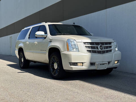 2012 Cadillac Escalade ESV Premium Photo