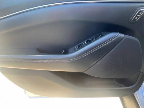 2022 Ford Mustang Mach-E Select