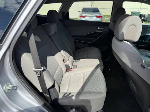 2018 Hyundai Santa Fe SE