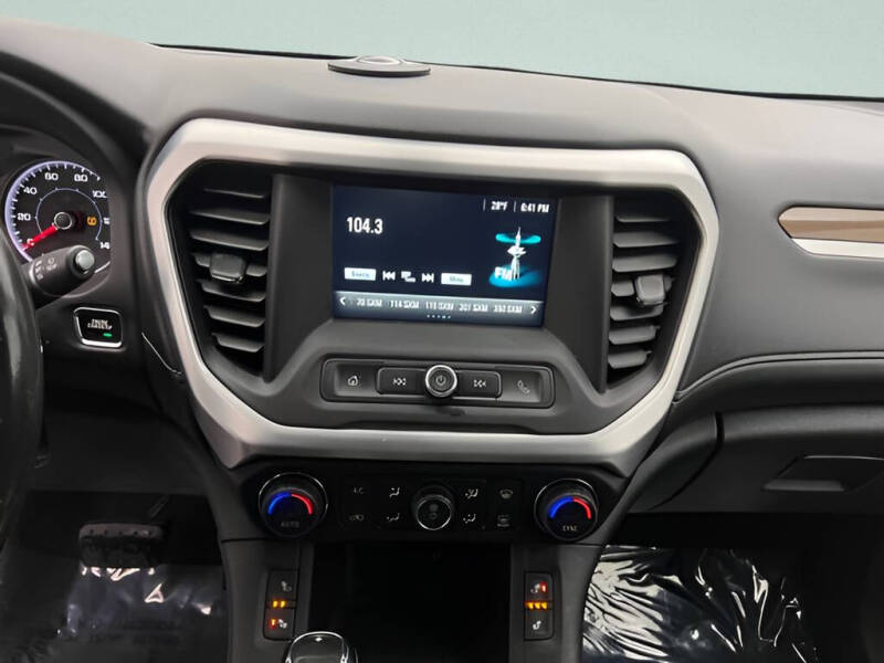 2018 GMC Acadia SLE-2